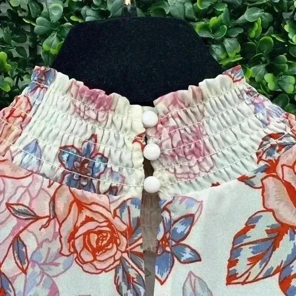 NANETTE LEPORE CREAM FLORAL DRESS. size 2 - Picture 4 of 9